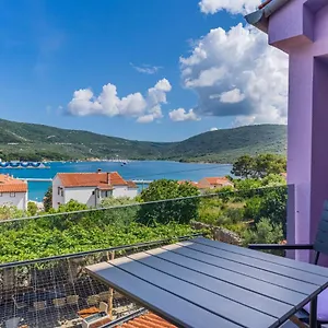 Gostinjska kuća Lavanda ***