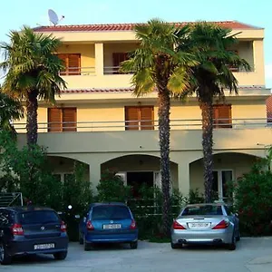 & Ana Appartement Sukošan